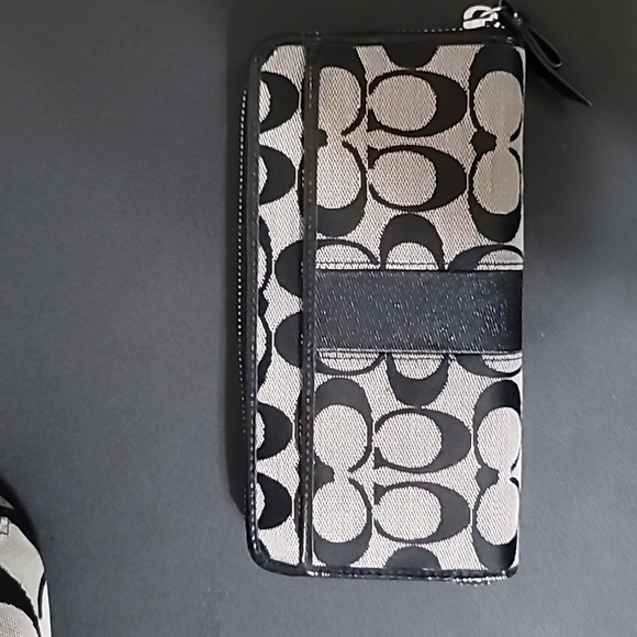 Coach Crossbody purse and wallet set - Picture 2 of 7